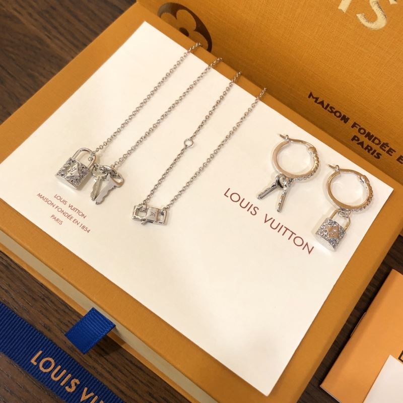 Louis Vuitton Necklaces